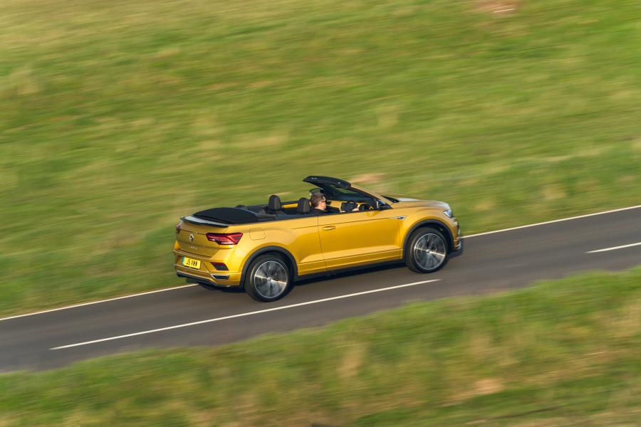  Volkswagen T-Roc Cabriolet R-Line 2020 года  (UK) (фото 35 из 40)
